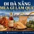 Đặc sản mua làm quà khi đi Đà Nẵng gồm chả bò, nước mắm Nam Ô, mực rim và bánh dừa trên nền Cầu Rồng.