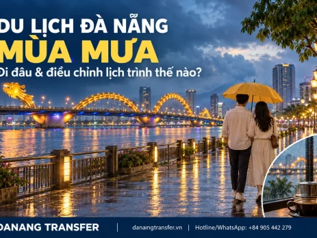 Minh họa du lịch Đà Nẵng mùa mưa với Cầu Rồng, đôi du khách che ô bên sông Hàn và góc cà phê